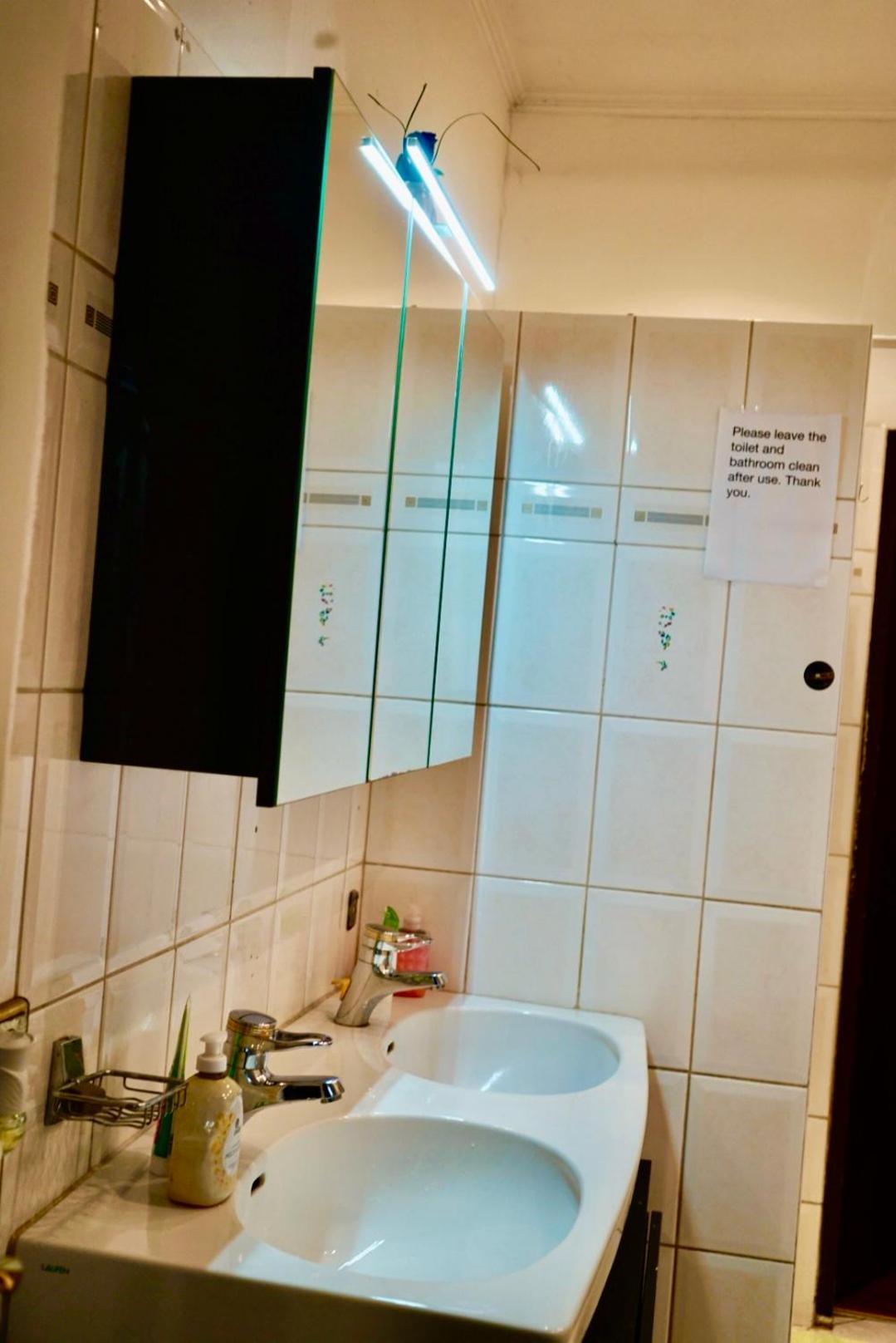 U6 Schoepfwerk Hostel 11 Wien Ngoại thất bức ảnh
